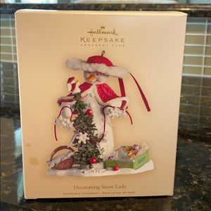 HALLMARK 2007 DECORATING SNOW LADY ORNAMENT